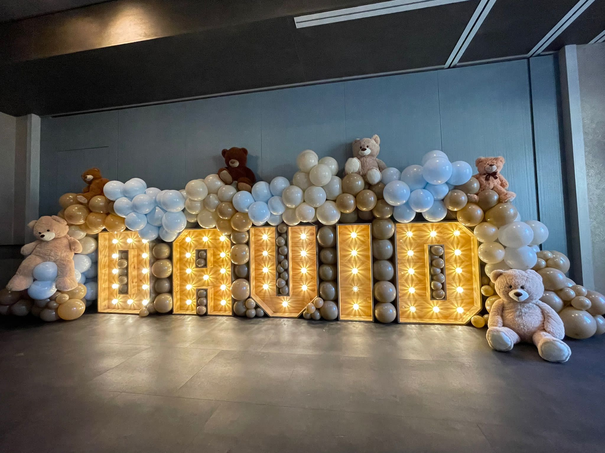 Naam in lichtletters